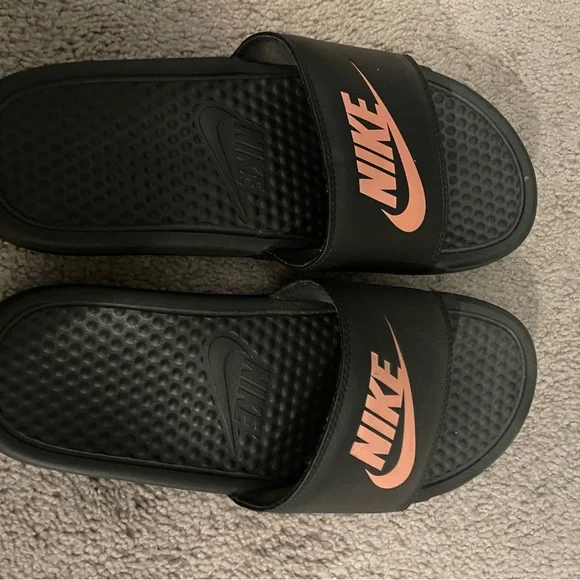 Nike Black and pink Slide Sandals - Picture 2 of 4